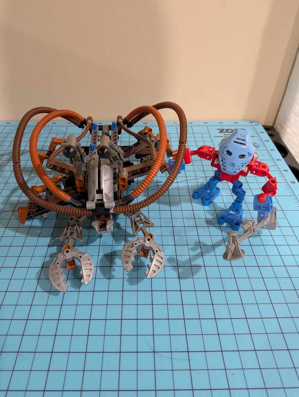 LEGO Bionicle 8595 Takua & Pewku Titan Matoran Rahi Crab